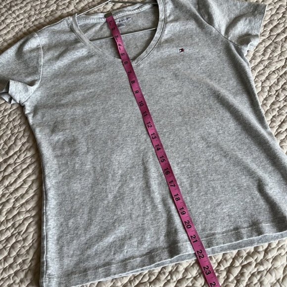 Tommy Hilfiger t-shirt - Picture 4 of 5